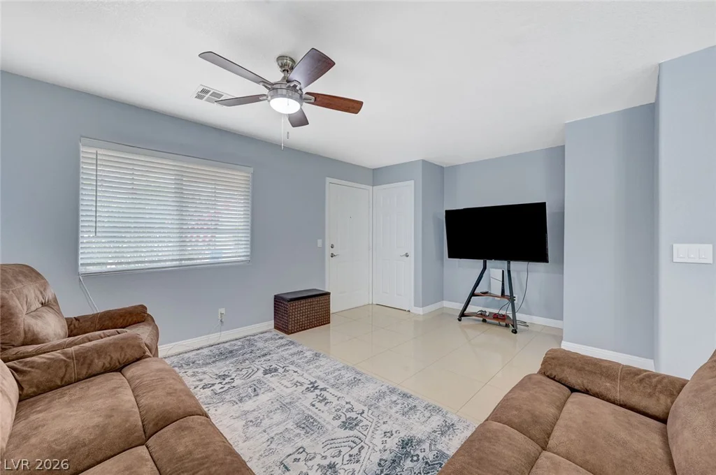 10335 Midseason Mist, Las Vegas, NV 89183