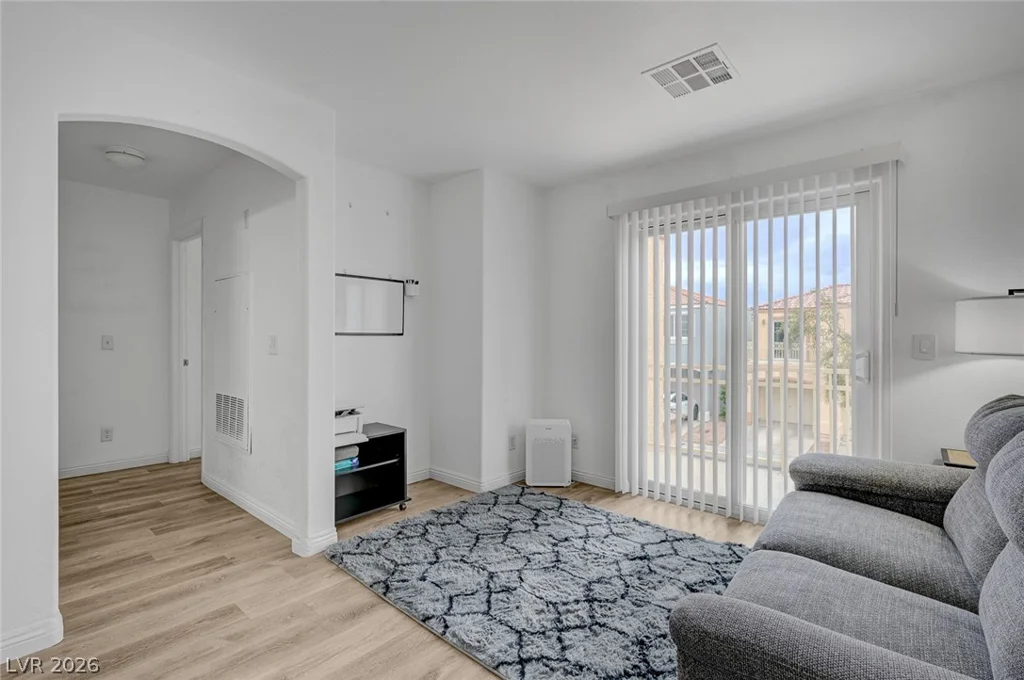 10335 Midseason Mist, Las Vegas, NV 89183