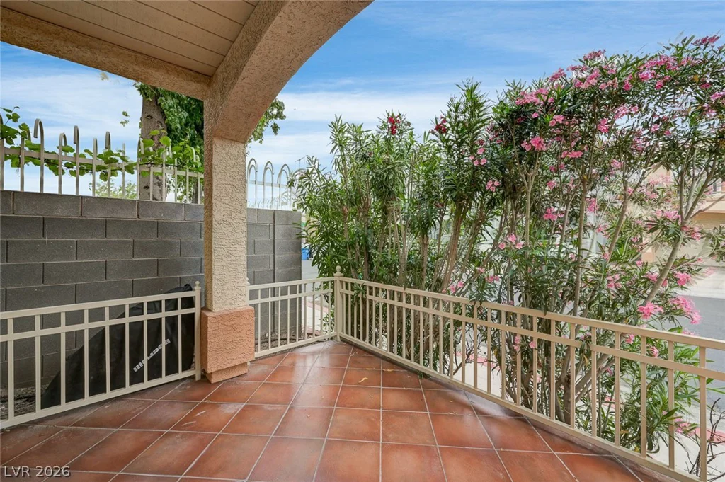 10335 Midseason Mist, Las Vegas, NV 89183