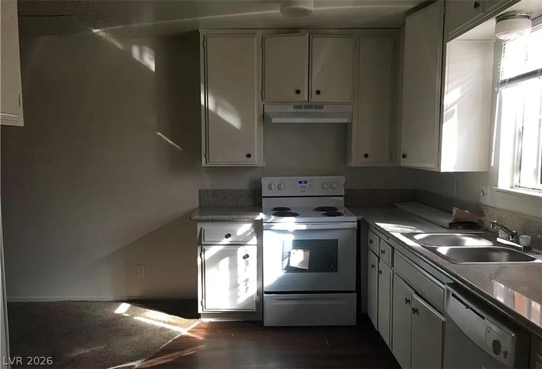 146 Greenbriar Townhouse, Las Vegas, NV 89121