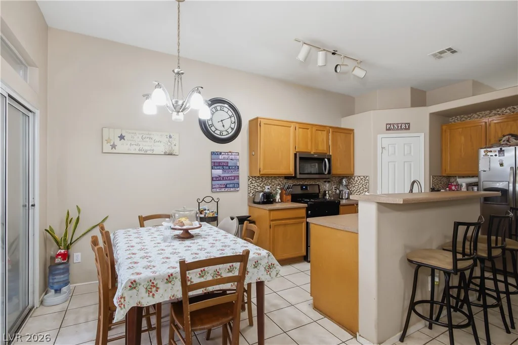 2214 Panther, North Las Vegas, NV 89031
