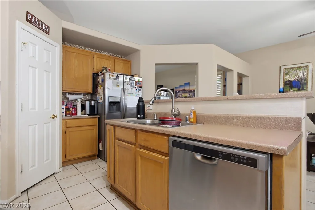 2214 Panther, North Las Vegas, NV 89031