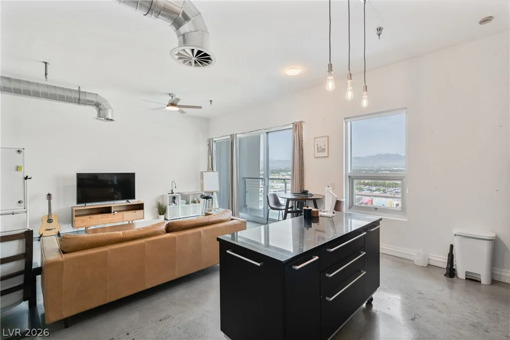 200 Hoover, Las Vegas, NV 89101