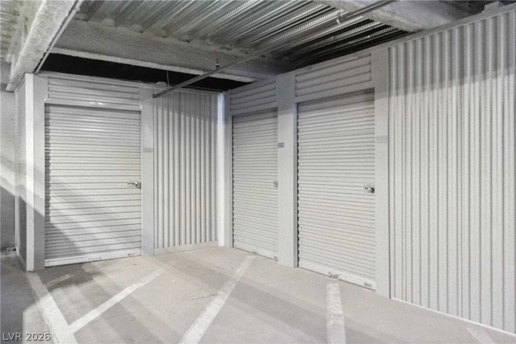 200 Hoover, Las Vegas, NV 89101