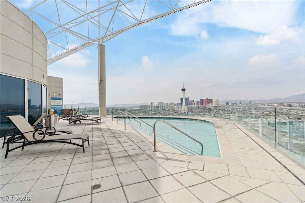 200 Hoover, Las Vegas, NV 89101
