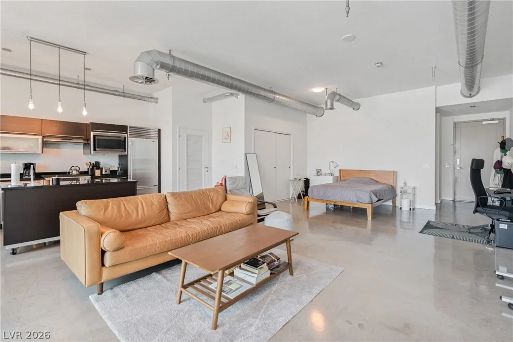 200 Hoover, Las Vegas, NV 89101