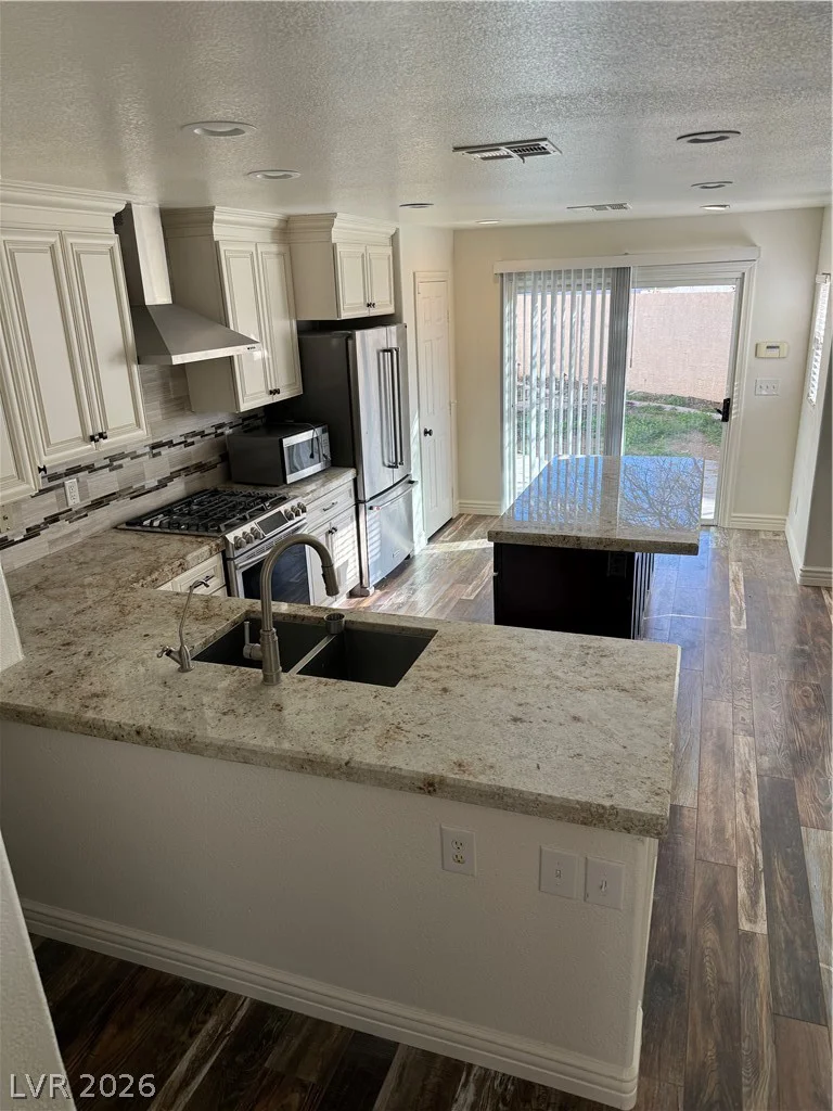 10799 Flame Vine, Las Vegas, NV 89135