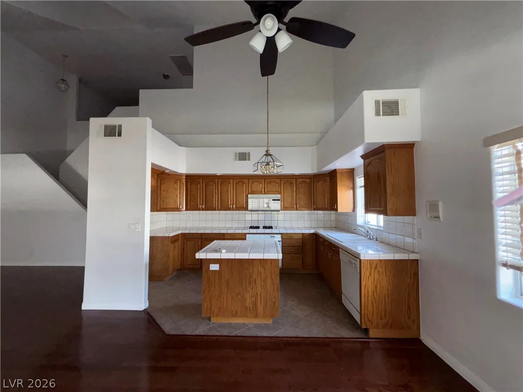 5070 Tara, Las Vegas, NV 89146