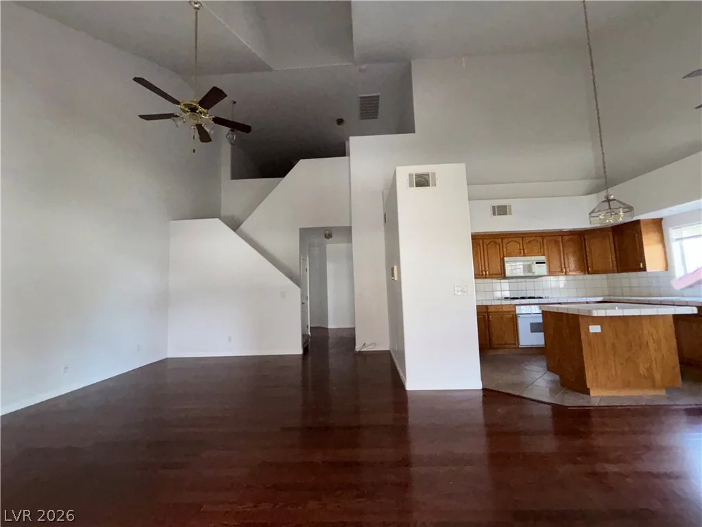 5070 Tara, Las Vegas, NV 89146