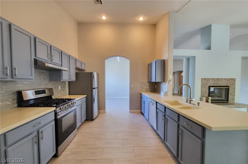 1813 Hill Canyon, Las Vegas, NV 89144