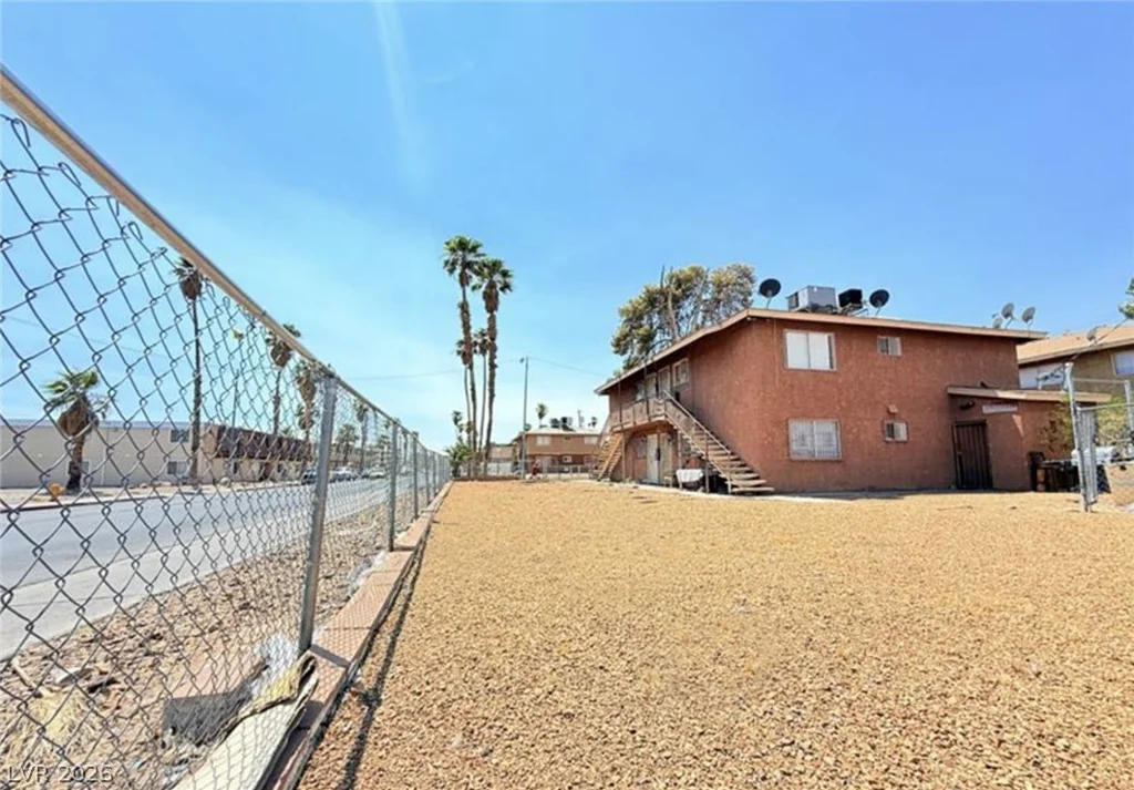 536 North, Las Vegas, NV 89119
