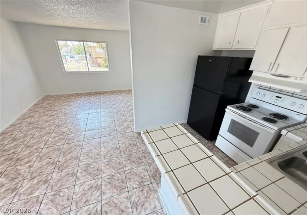 536 North, Las Vegas, NV 89119