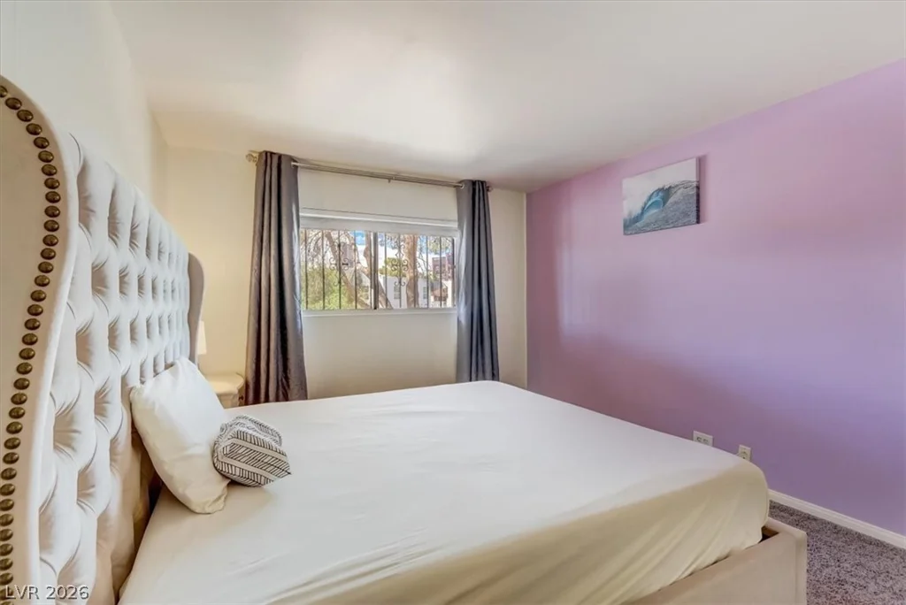 555 Royal Crest, Las Vegas, NV 89169
