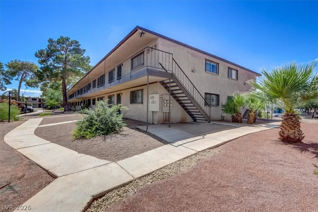 555 Royal Crest, Las Vegas, NV 89169