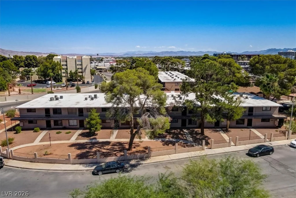 555 Royal Crest, Las Vegas, NV 89169