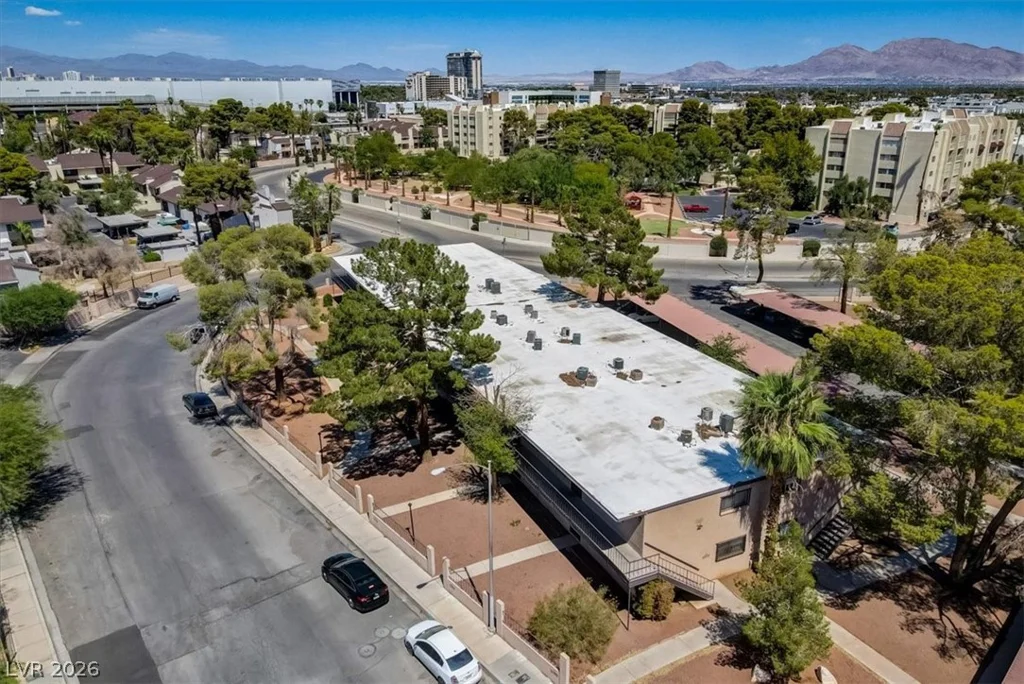 555 Royal Crest, Las Vegas, NV 89169