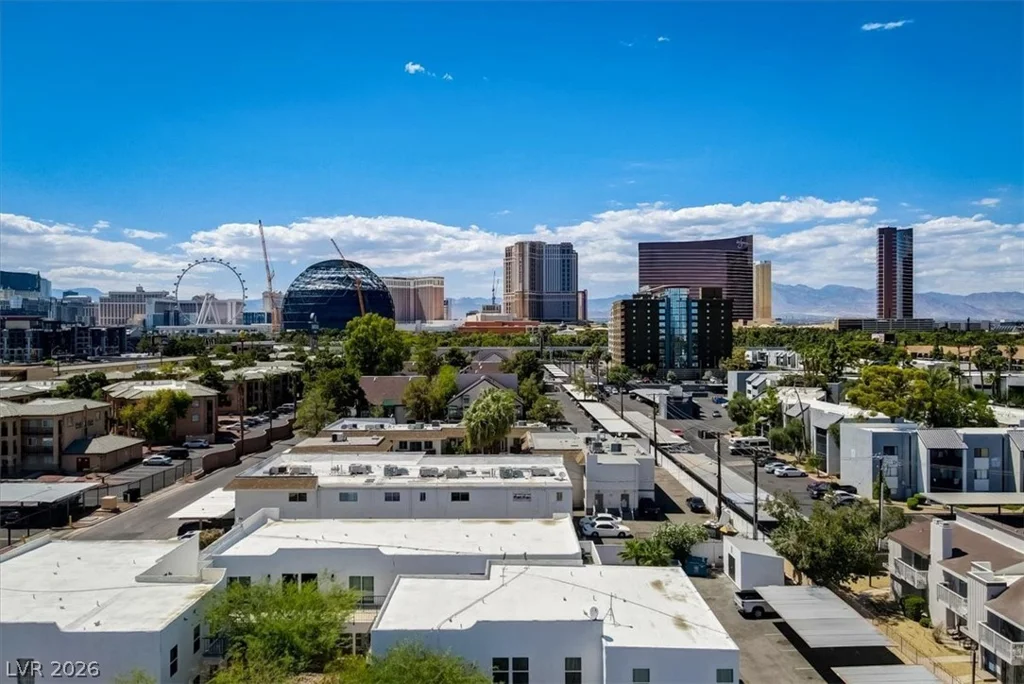 555 Royal Crest, Las Vegas, NV 89169