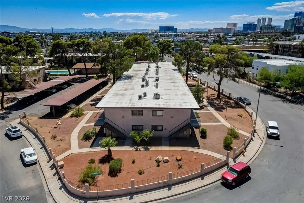 555 Royal Crest, Las Vegas, NV 89169