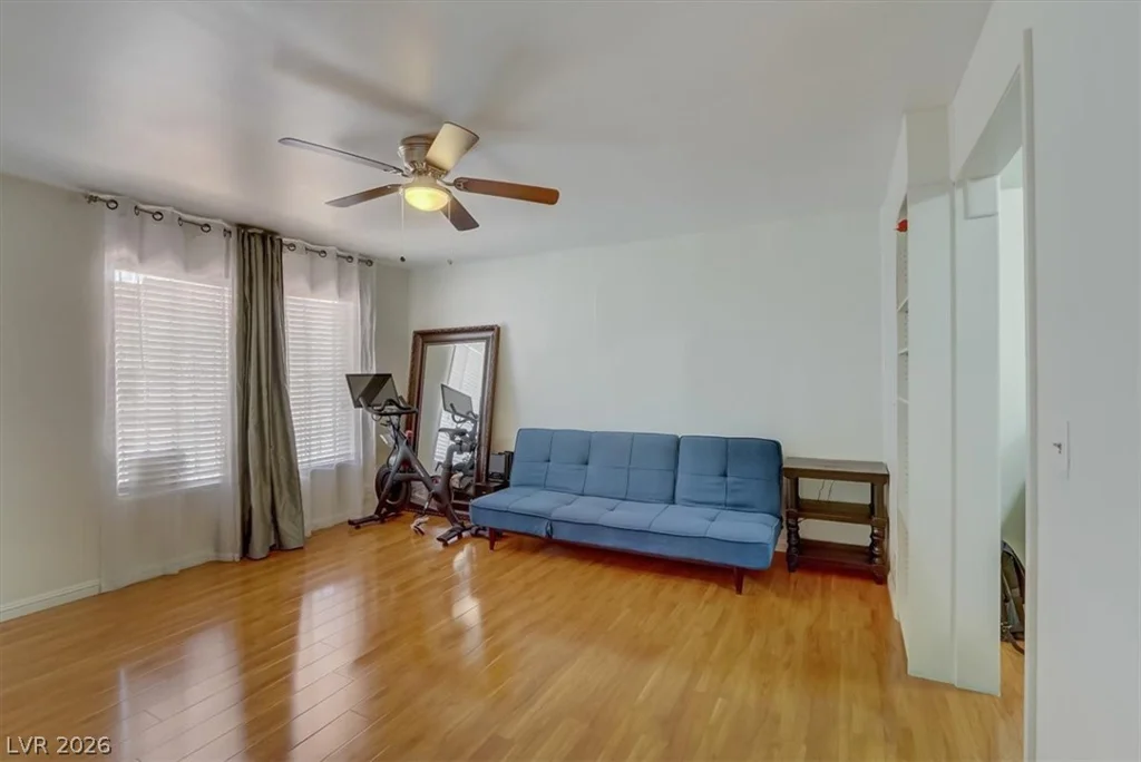 555 Royal Crest, Las Vegas, NV 89169
