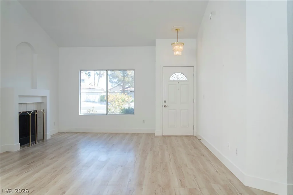 1417 Country Hollow, Las Vegas, NV 89117