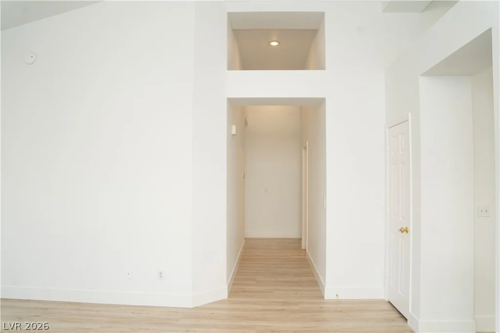 1417 Country Hollow, Las Vegas, NV 89117