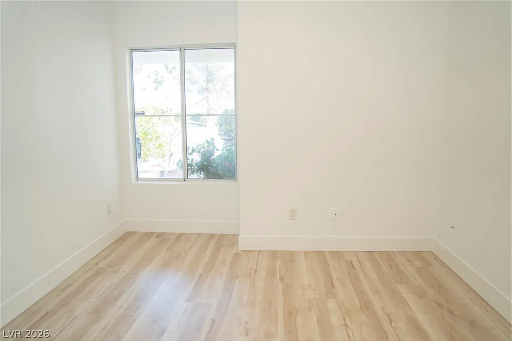 1417 Country Hollow, Las Vegas, NV 89117