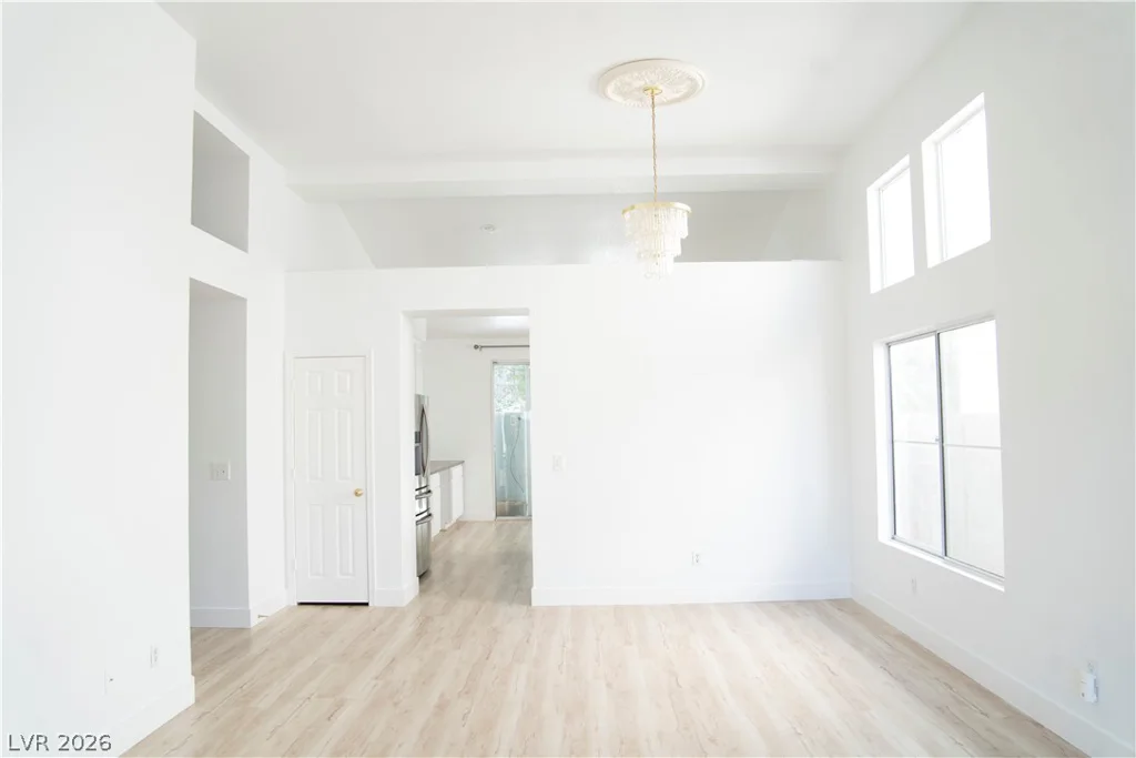 1417 Country Hollow, Las Vegas, NV 89117