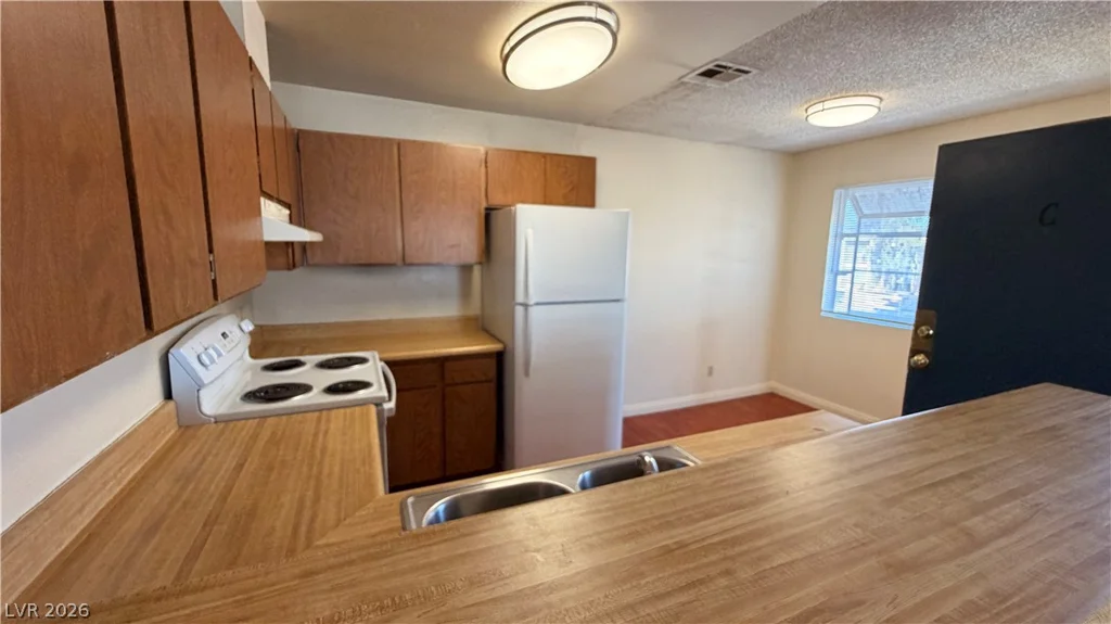 2754 Aarondavid, Las Vegas, NV 89121