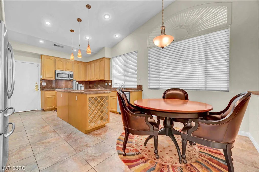8421 Willow Point, Las Vegas, NV 89128