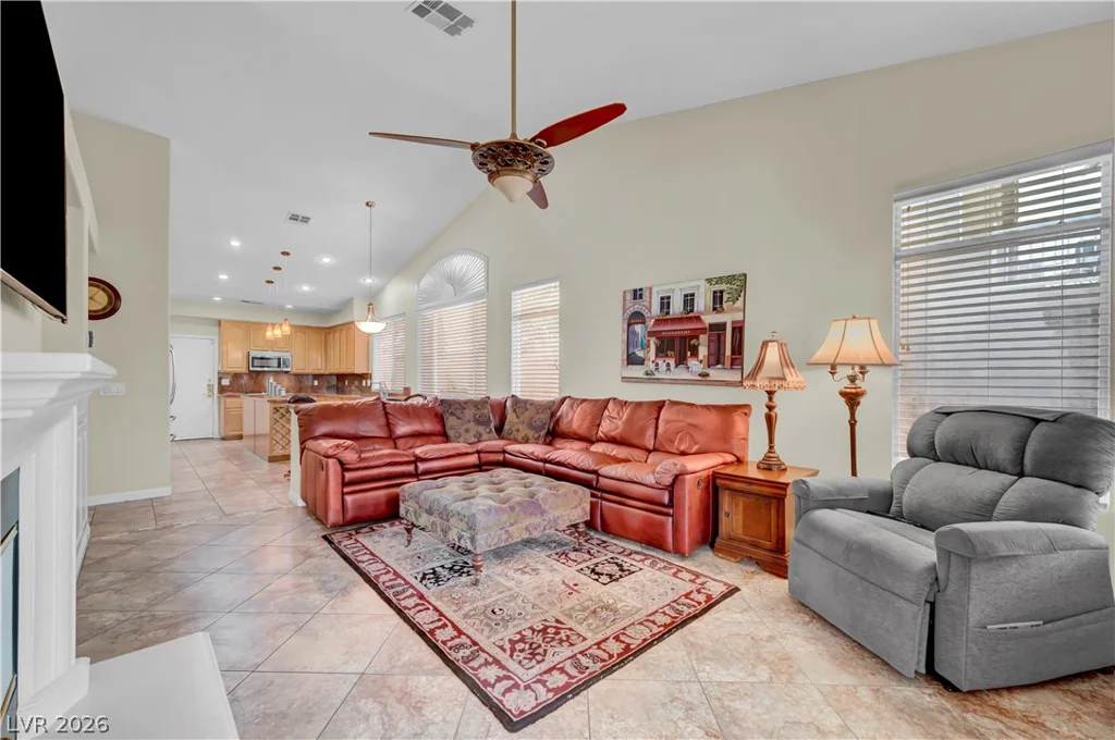 8421 Willow Point, Las Vegas, NV 89128