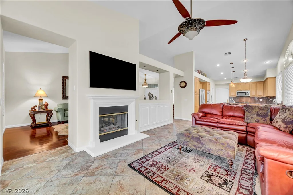 8421 Willow Point, Las Vegas, NV 89128