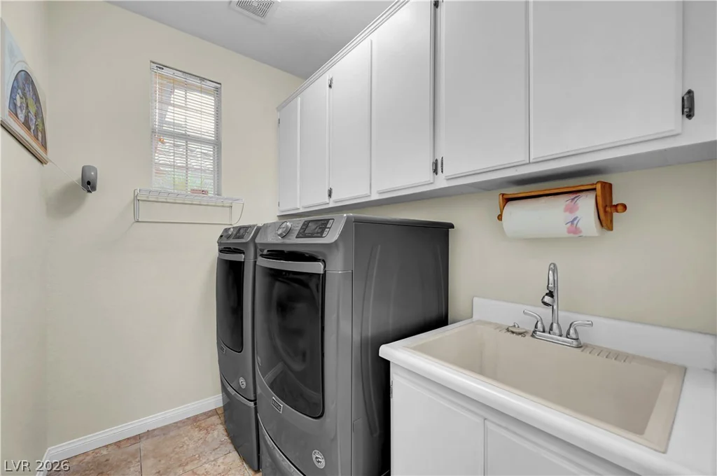 8421 Willow Point, Las Vegas, NV 89128