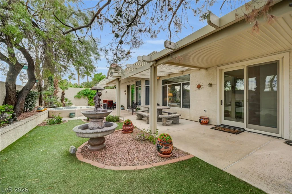 8421 Willow Point, Las Vegas, NV 89128