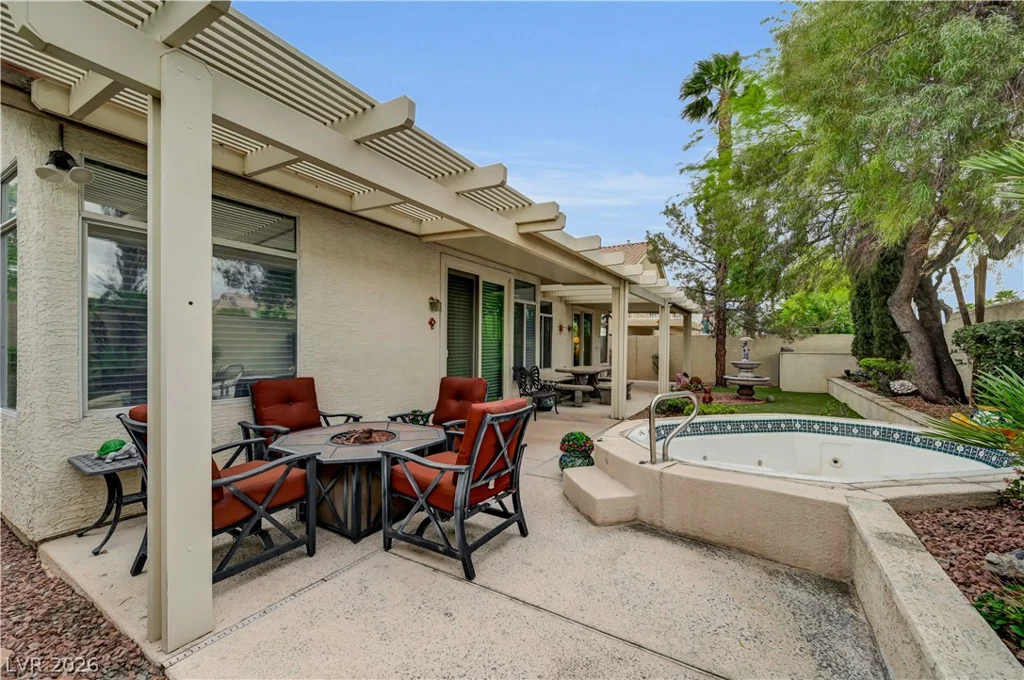 8421 Willow Point, Las Vegas, NV 89128