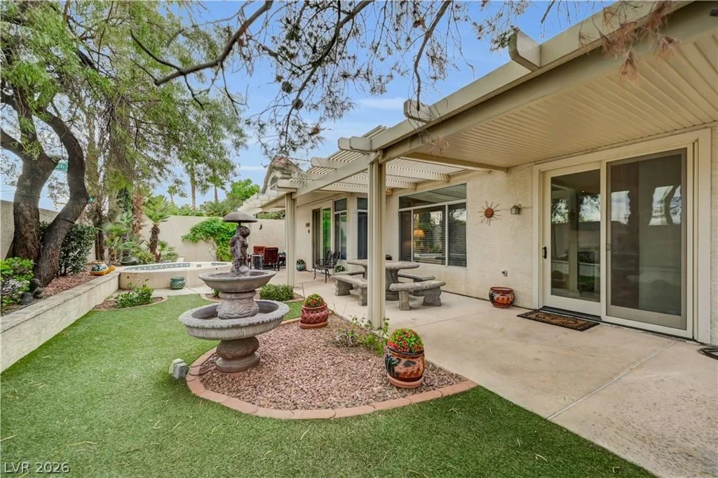 8421 Willow Point, Las Vegas, NV 89128