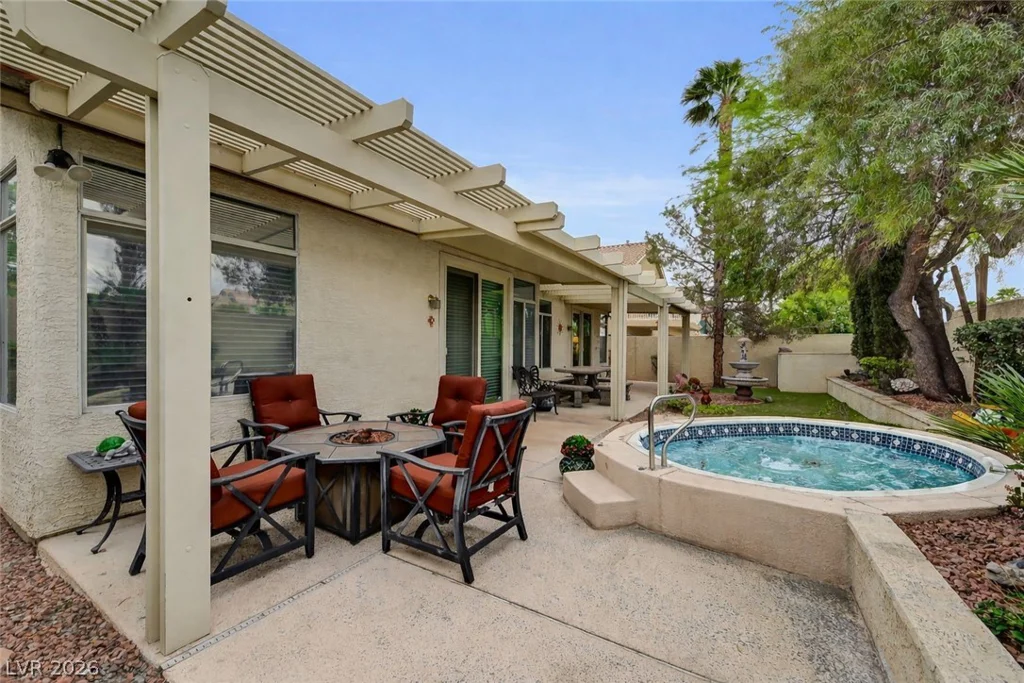 8421 Willow Point, Las Vegas, NV 89128