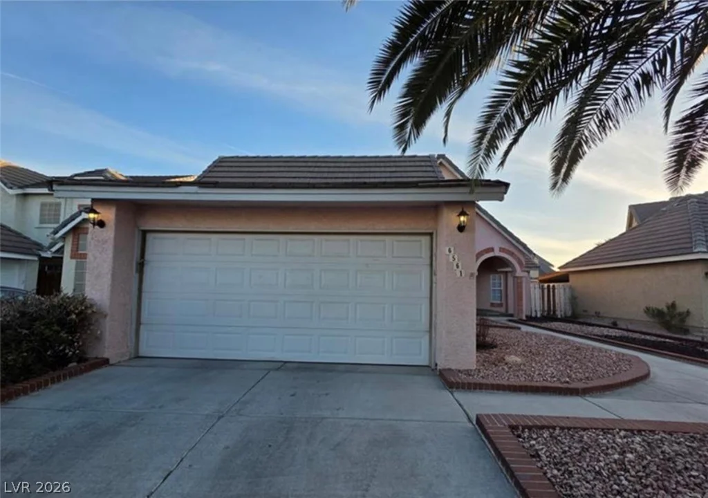 6561 Avon, Las Vegas, NV 89108