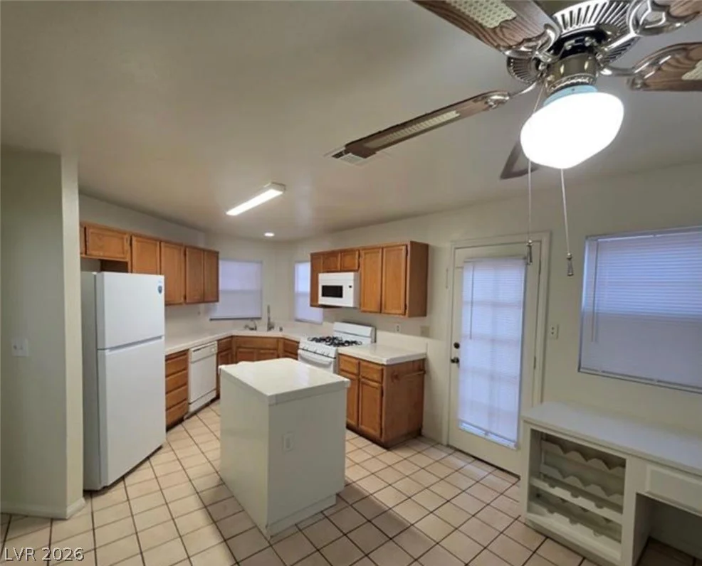 6561 Avon, Las Vegas, NV 89108