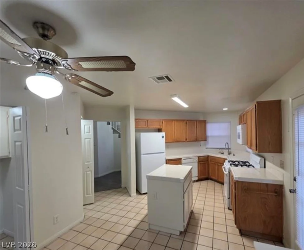 6561 Avon, Las Vegas, NV 89108
