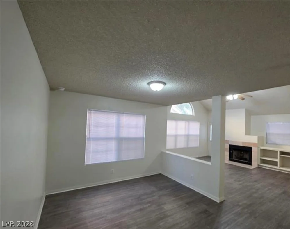 6561 Avon, Las Vegas, NV 89108