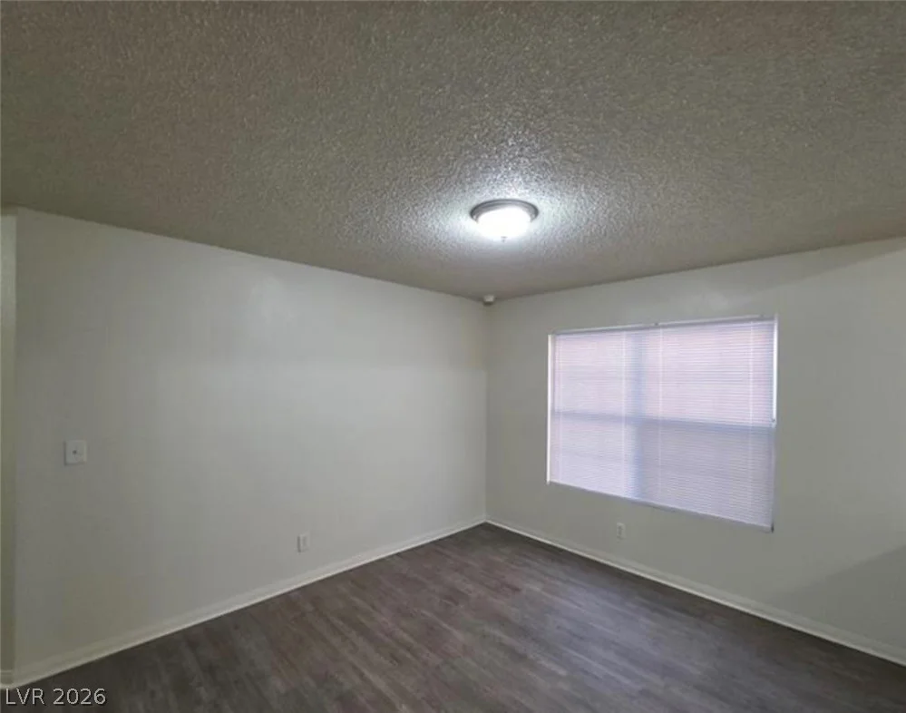 6561 Avon, Las Vegas, NV 89108