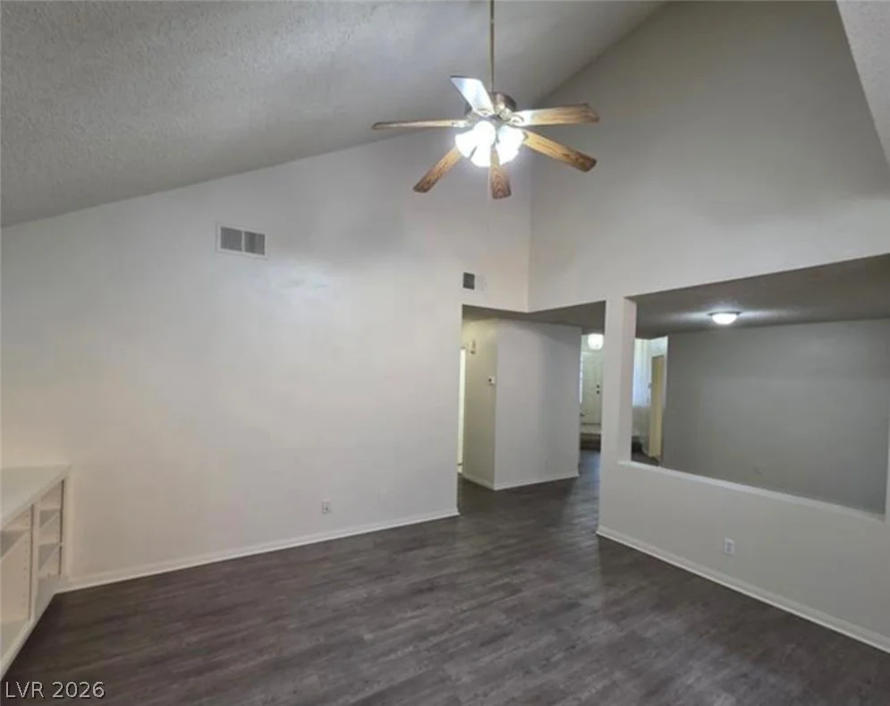 6561 Avon, Las Vegas, NV 89108