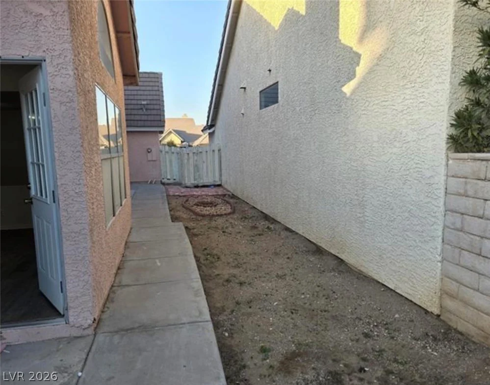 6561 Avon, Las Vegas, NV 89108