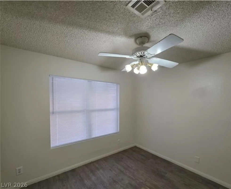 6561 Avon, Las Vegas, NV 89108