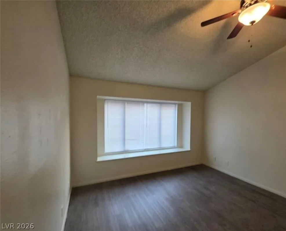 6561 Avon, Las Vegas, NV 89108