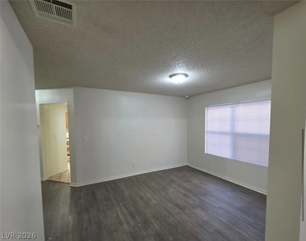 6561 Avon, Las Vegas, NV 89108