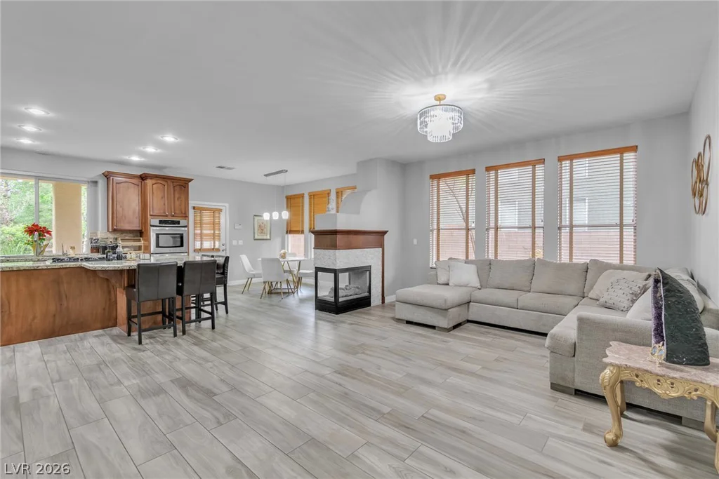 1000 Meadowleah, Las Vegas, NV 89145