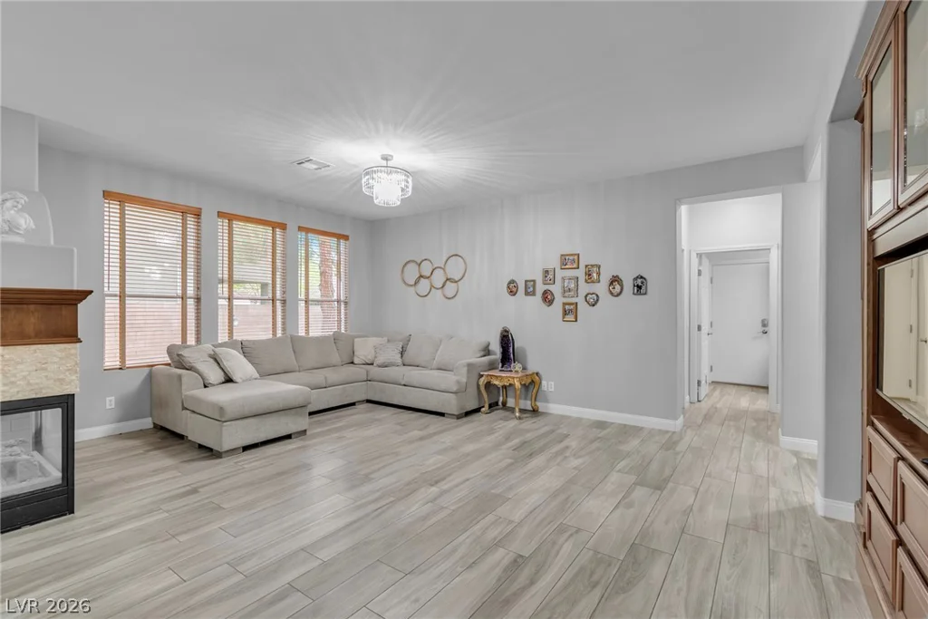 1000 Meadowleah, Las Vegas, NV 89145