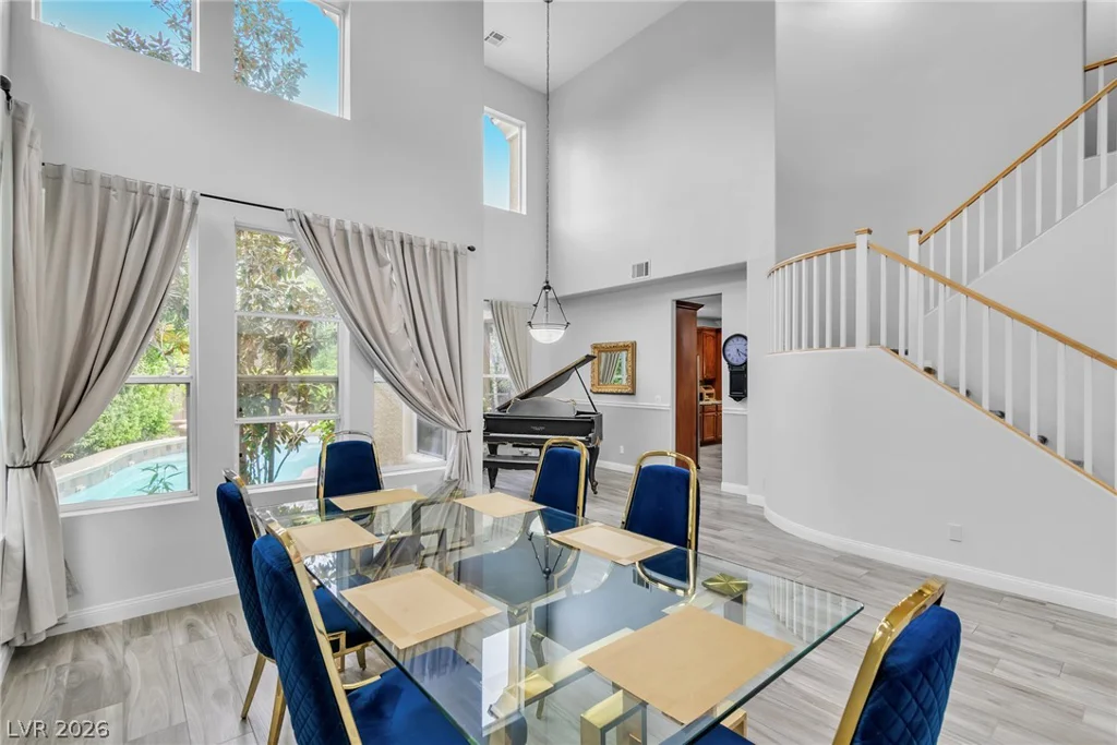1000 Meadowleah, Las Vegas, NV 89145