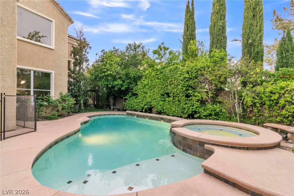 1000 Meadowleah, Las Vegas, NV 89145
